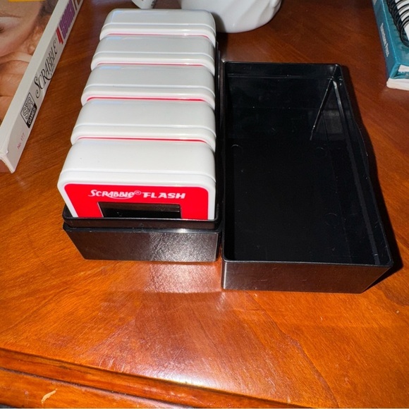 SCRABBLE FLASH ELECTRONICS GAME Retro fun with friends and family - Picture 5 of 6